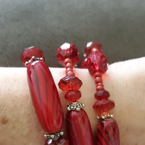 Crimson Stretch Bracelet – Sparkling Red & Gold-Tone Beads - Picture 3 of 3